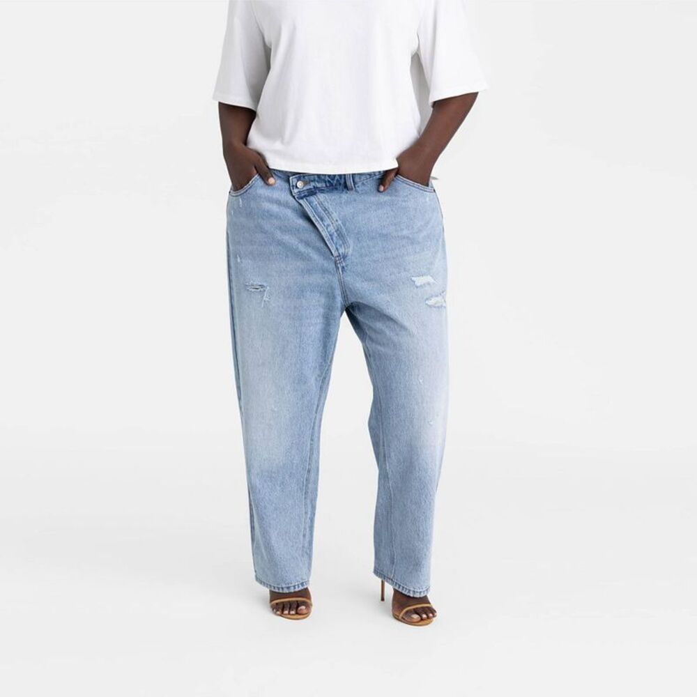 KBB by Kahlana -  Women's Mid-Rise Tapered Leg 'The D Light Wash